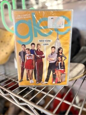 Glee The Complete Fourth Season DVD Box Set New Sealed 6-Disc 2013